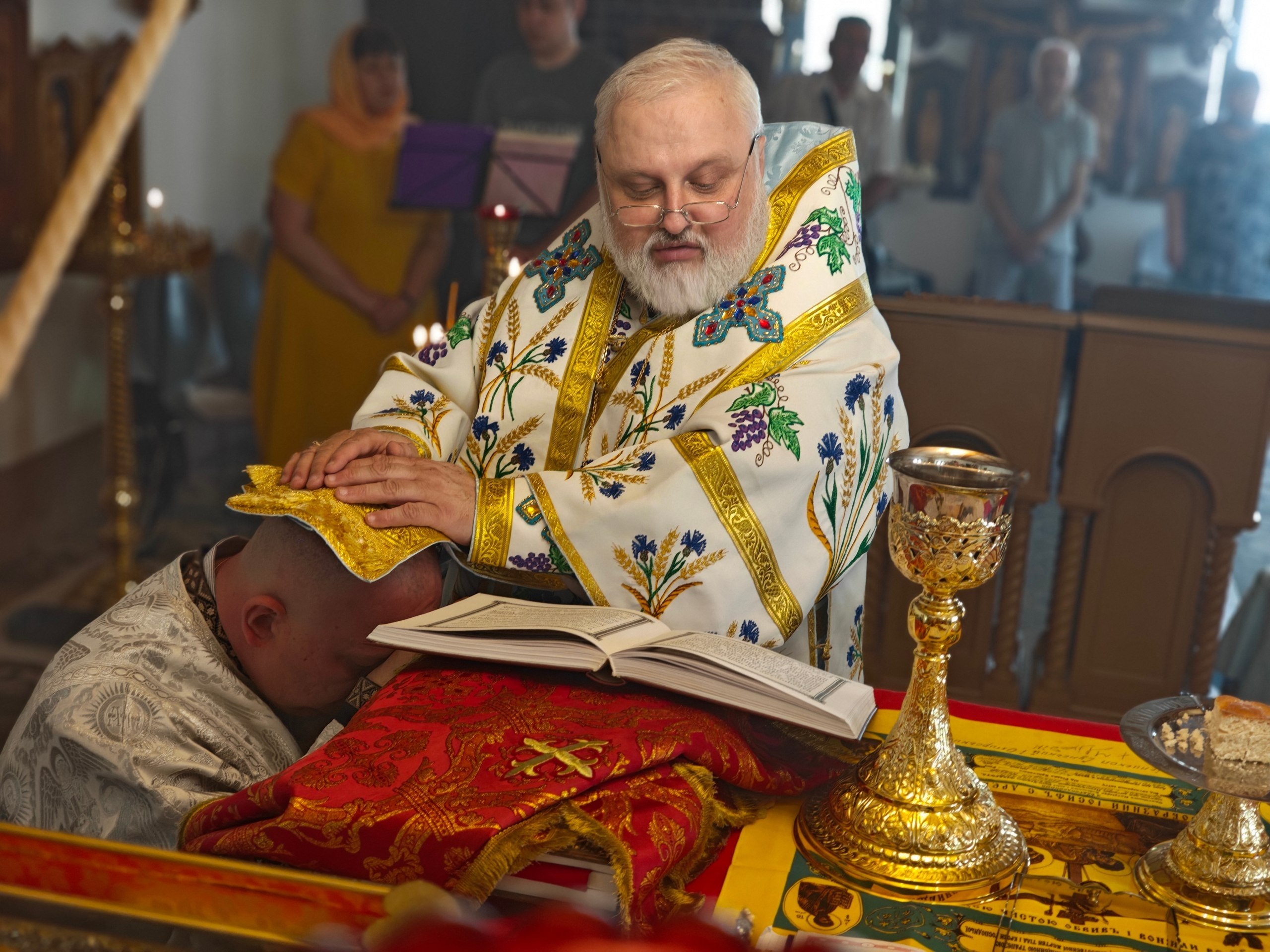 Святійший Патріарх Никодим рукоположив іподиякона Лазара Ігоря у сан диякона