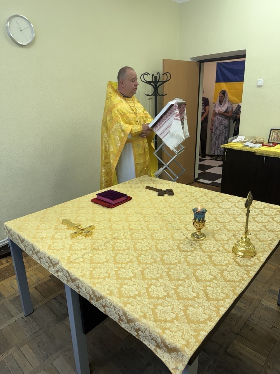 11 липня 2026 року, у тимчасовому приміщенні парафії Всіх Святих секретар Київського єпархіального управління ієрей Ігор Лазар звершив Божественну Літургію Святителя Іоанна Златоуста