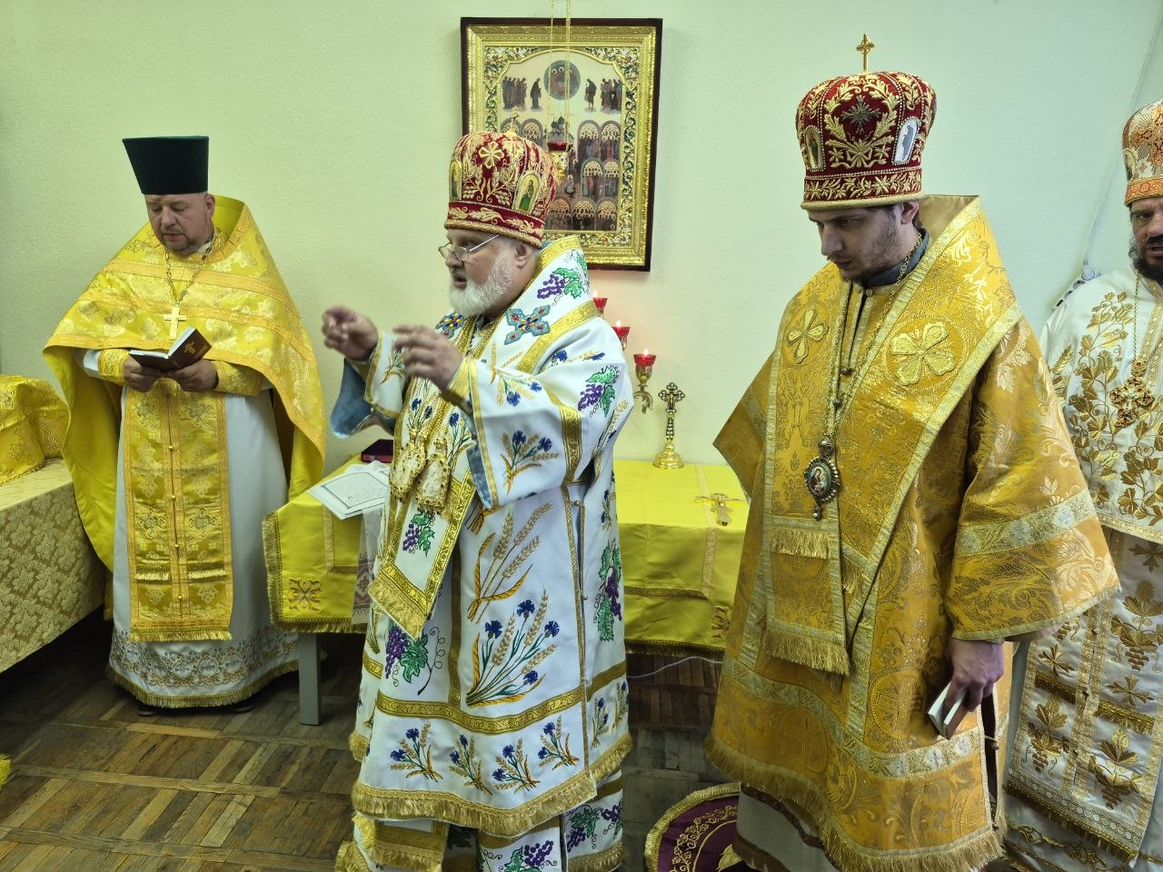 24 липня, в день пам'яті Святої Рівноапостольної Великої Княгині Ольги, справжня громада Свято-Володимирського Патріаршого кафедрального Собору молитовно відзначила престольне свято в тимчасовому приміщенні парафії Всіх Святих м. Києва.
