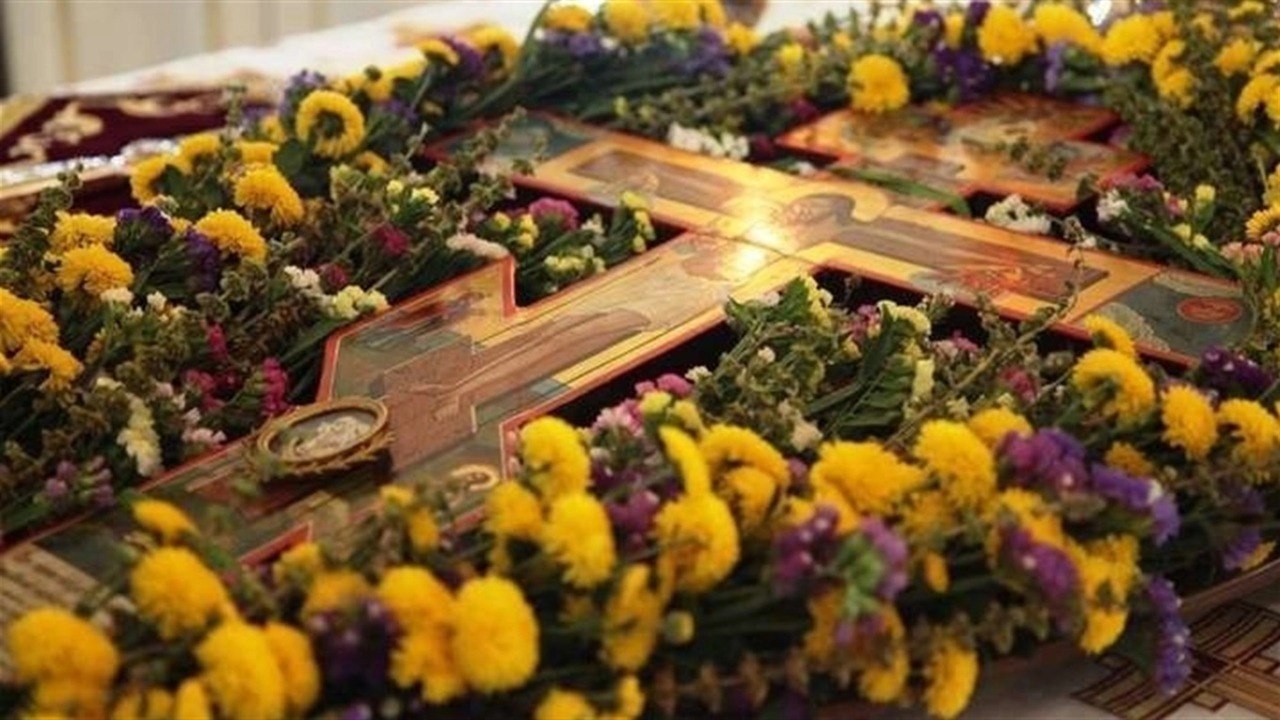Сьогодні 27 вересня 2026 року Святійший Патріарх Київський і всієї Руси-України Никодим звершив Божественну літургію святителя Іоана Золотоустого у Богоявленському кафедральному храмі міста Суми Никодим у день великого двунадесятого свята Воздвиження Чесного і Животворчого Хреста Господнього